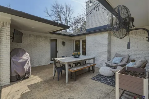 $739,000 | 7017 Town N Drive, Dallas, TX 75231