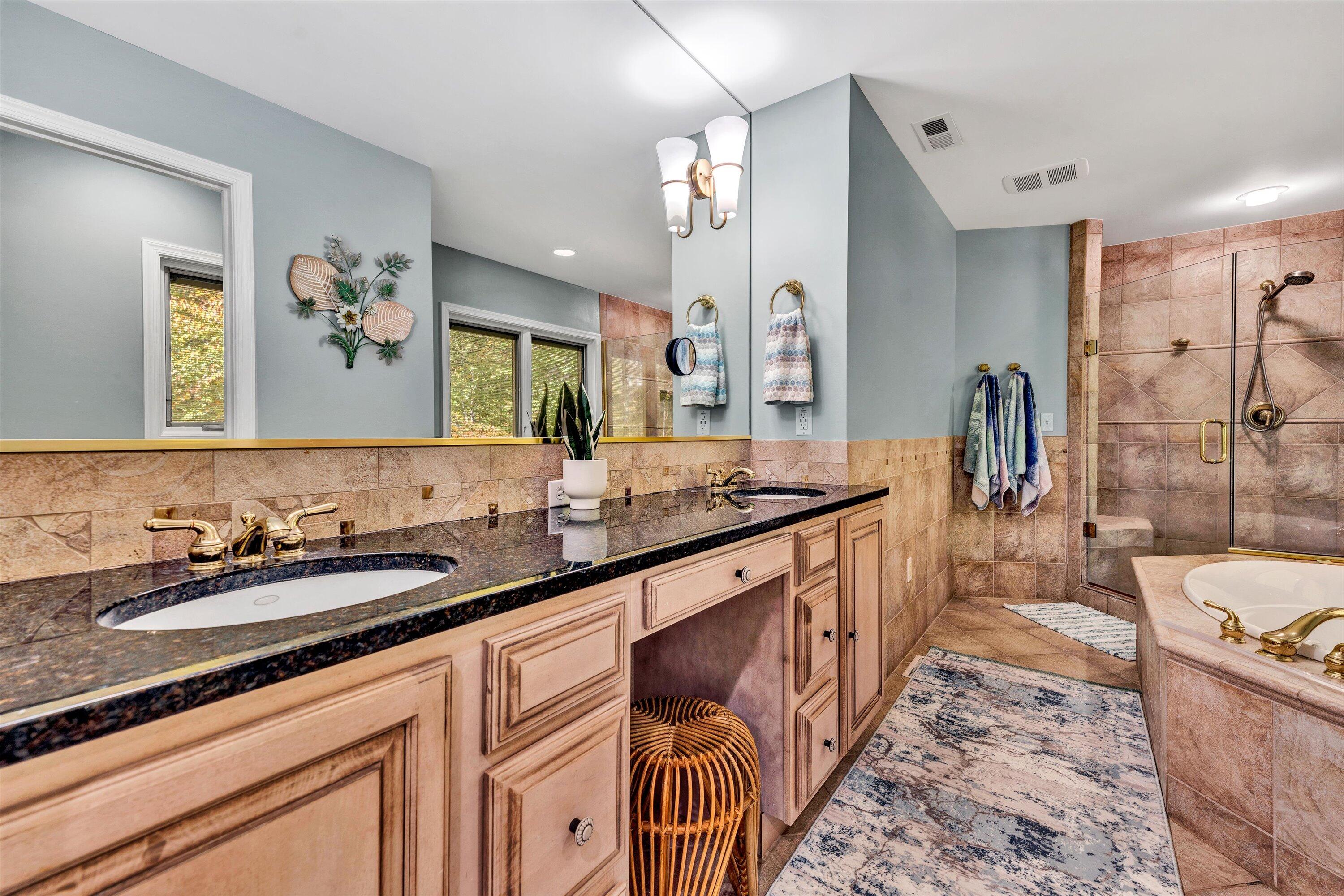 113 Ridgeway Court Moneta, VA 24121 - Photo 34 of 80 31-102620230124