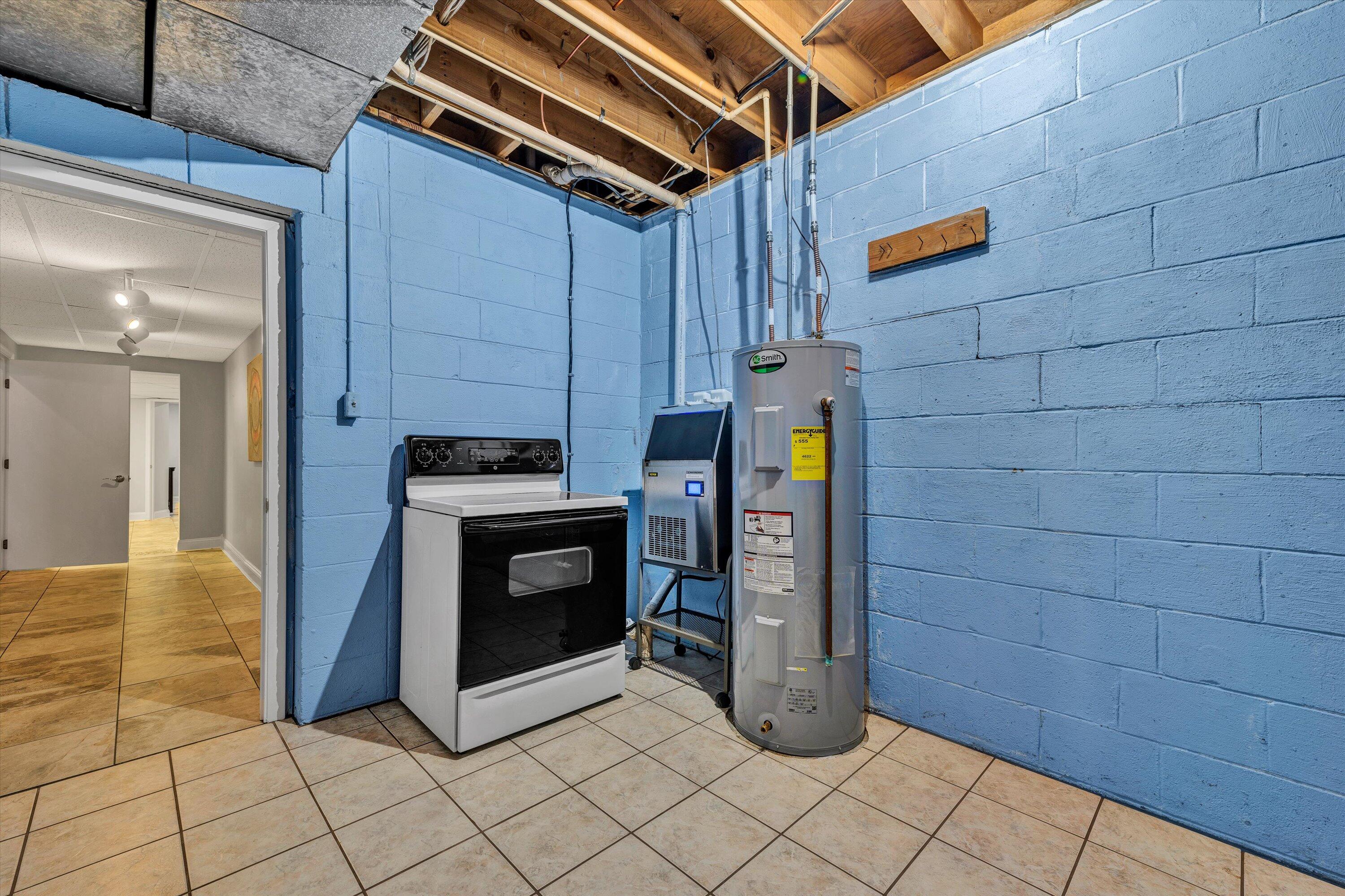 113 Ridgeway Court Moneta, VA 24121 - Photo 49 of 80 47-102620230143