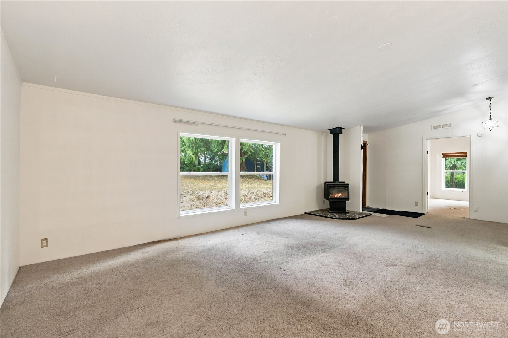 520 Stadium Beach Road West Grapeview, WA 98546 - Photo 9 of 40 Gallery Image 9