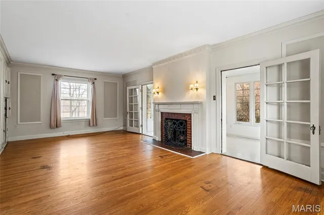 $364,000 | 919 East Monroe Street, Belleville, IL 62220