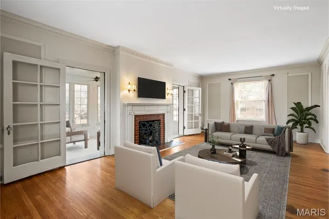 $364,000 | 919 East Monroe Street, Belleville, IL 62220