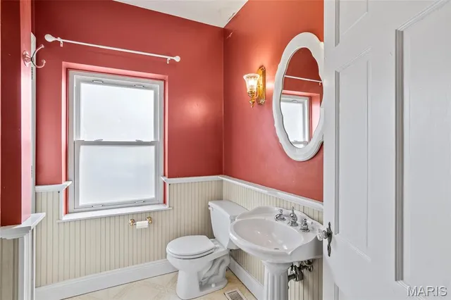 $364,000 | 919 East Monroe Street, Belleville, IL 62220