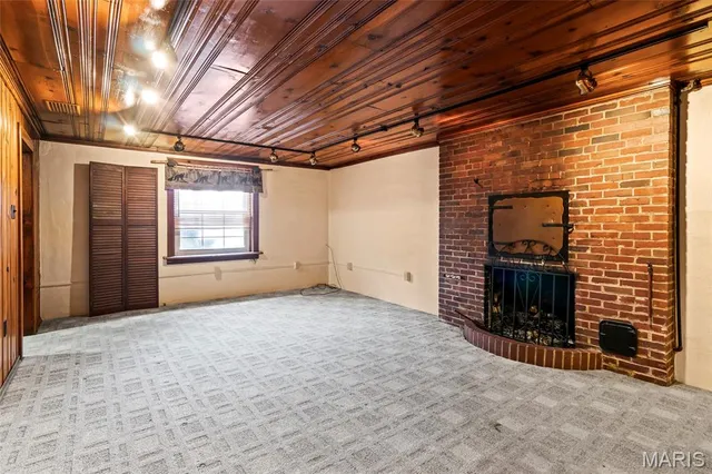 $364,000 | 919 East Monroe Street, Belleville, IL 62220