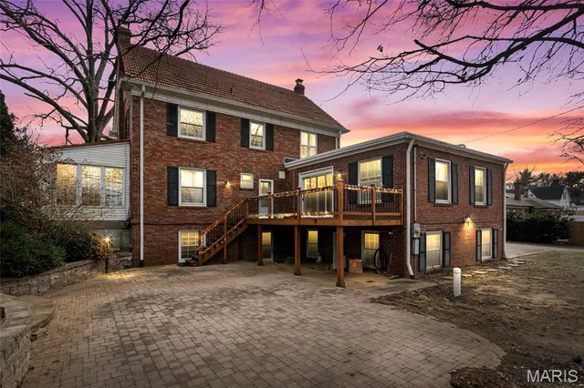 $364,000 | 919 East Monroe Street, Belleville, IL 62220