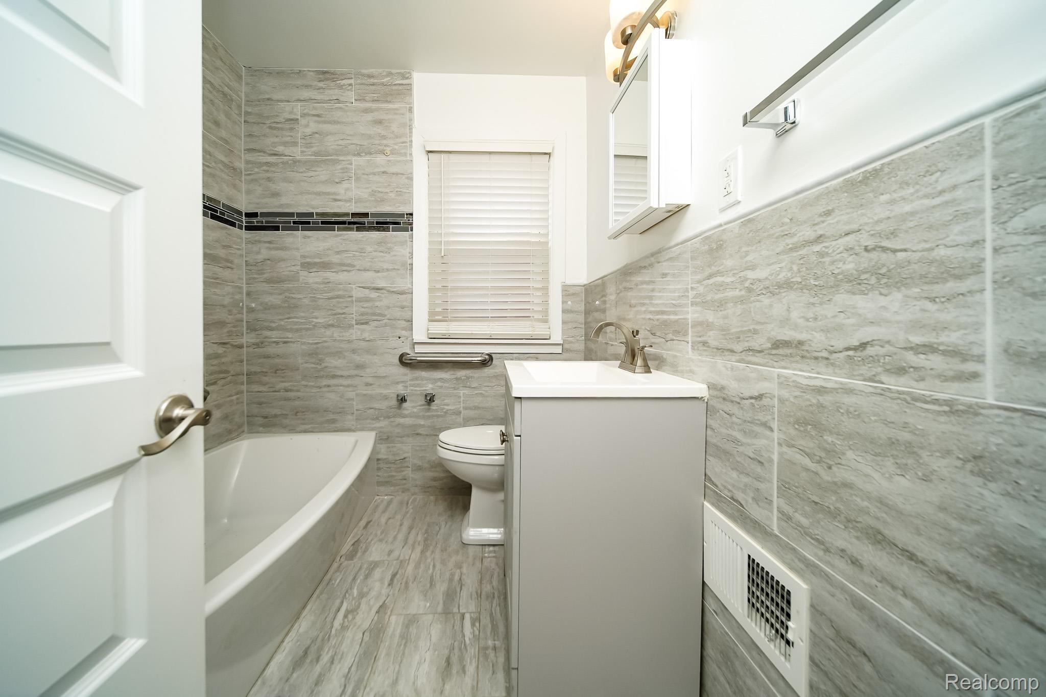 18951 Santa Rosa Drive Detroit, MI 48221 - Photo 35 of 75 DDS02022.jpg