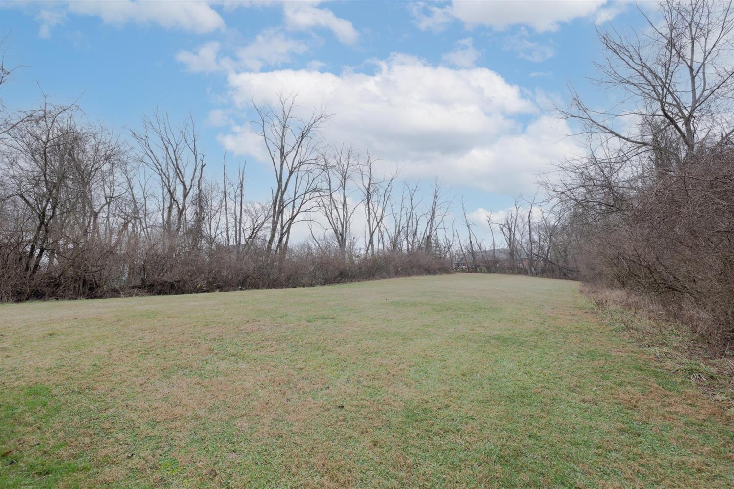 5506 Hubble Road Cincinnati, OH 45247 - Photo 5 of 29
