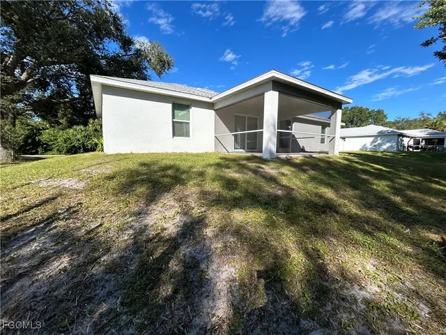 $1,950 | 504 Sheldon Avenue, Lehigh Acres, FL 33936