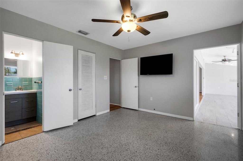 11436 Ridgewood Circle Seminole, FL 33772 - Photo 27 of 38 a view of a livingroom with a flat screen tv
