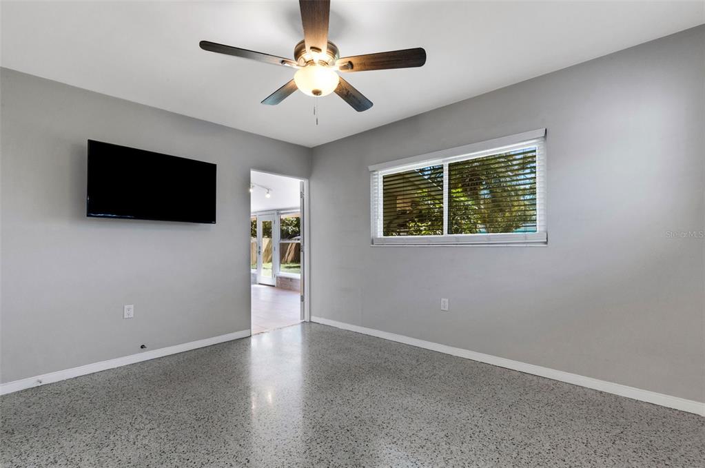 11436 Ridgewood Circle Seminole, FL 33772 - Photo 28 of 38 a view of a livingroom with a flat screen tv