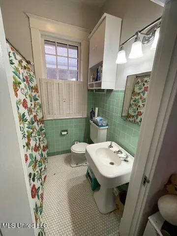 $229,500 | 300 High Street, Greenwood, MS 38930