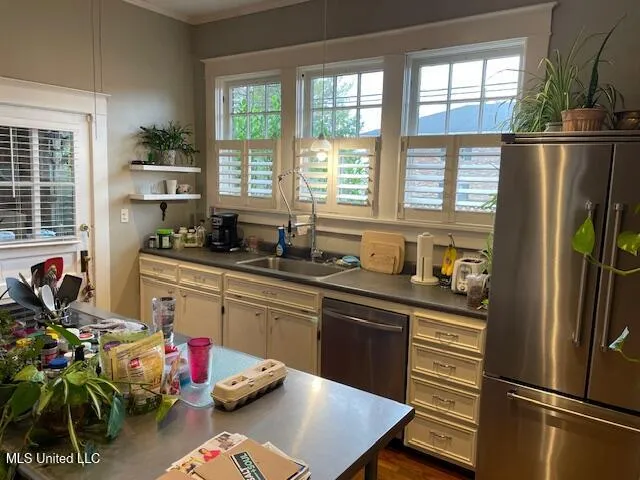 $229,500 | 300 High Street, Greenwood, MS 38930