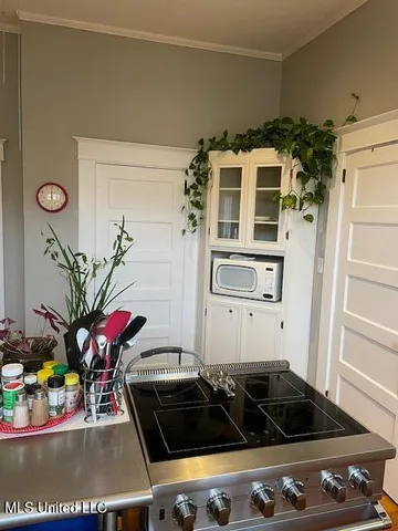 $229,500 | 300 High Street, Greenwood, MS 38930