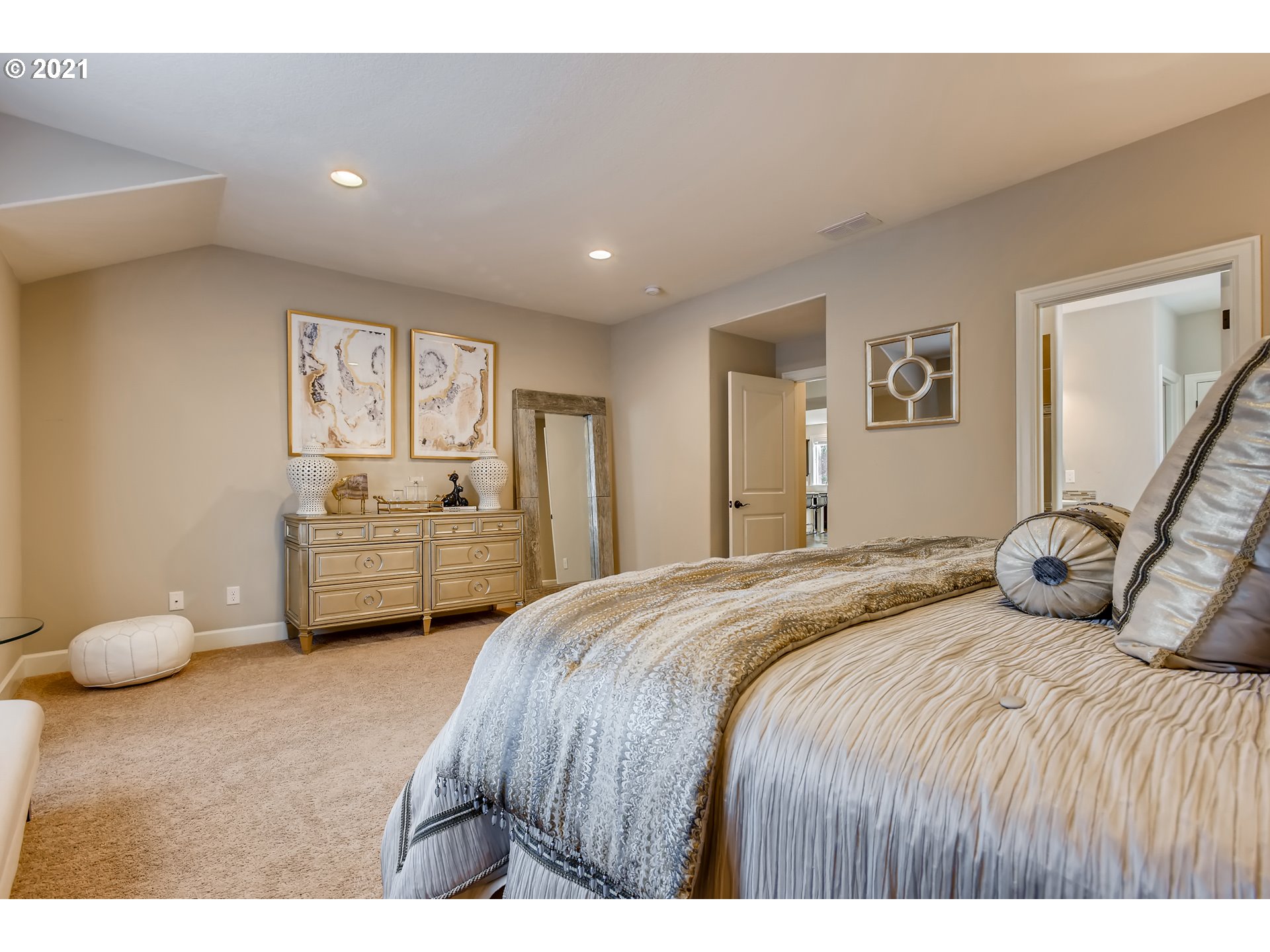 18634 Bryant Road Lake Oswego, OR 97034 - Photo 20 of 32 Gallery Image 20