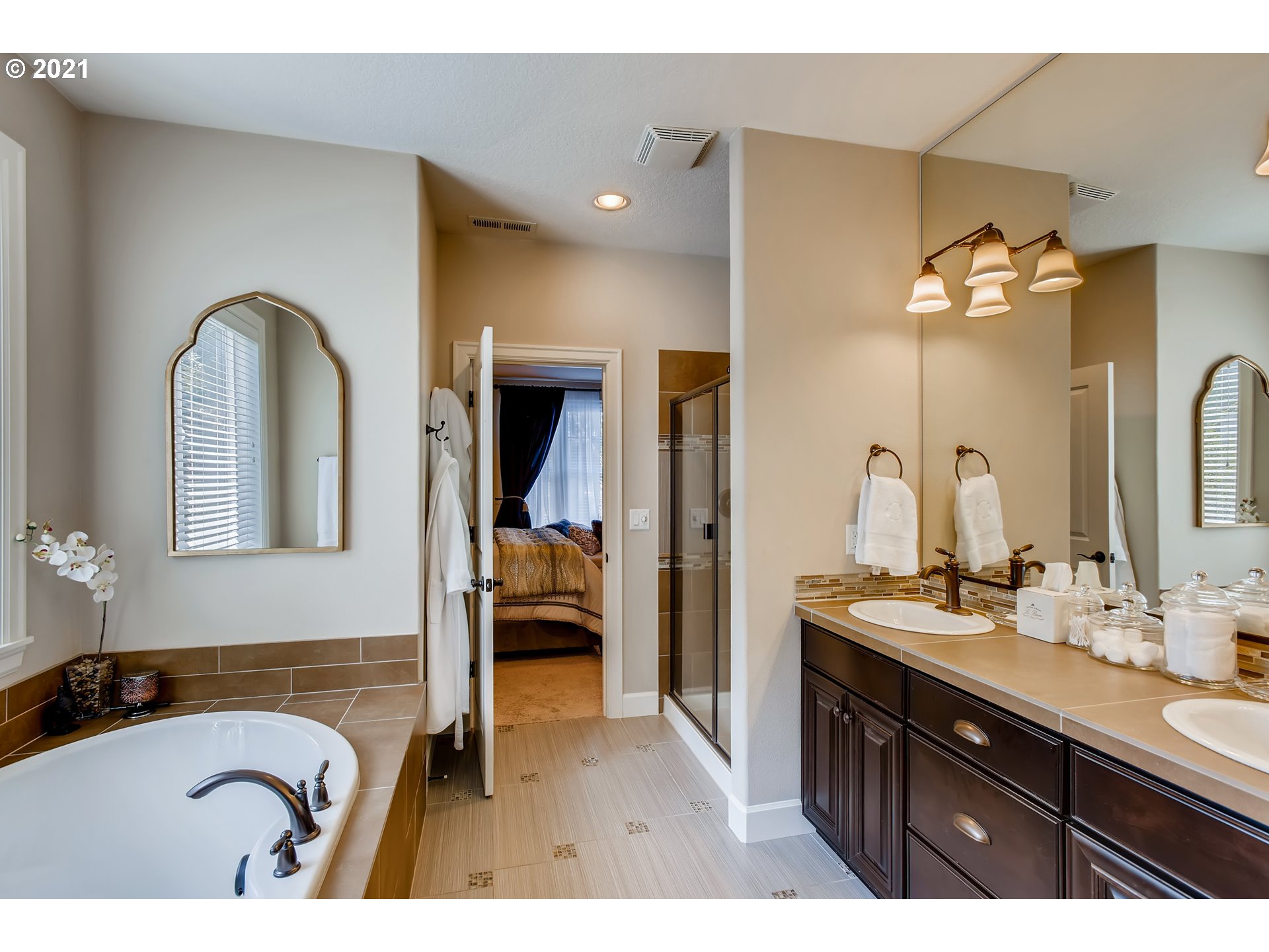 18634 Bryant Road Lake Oswego, OR 97034 - Photo 22 of 32 Gallery Image 22