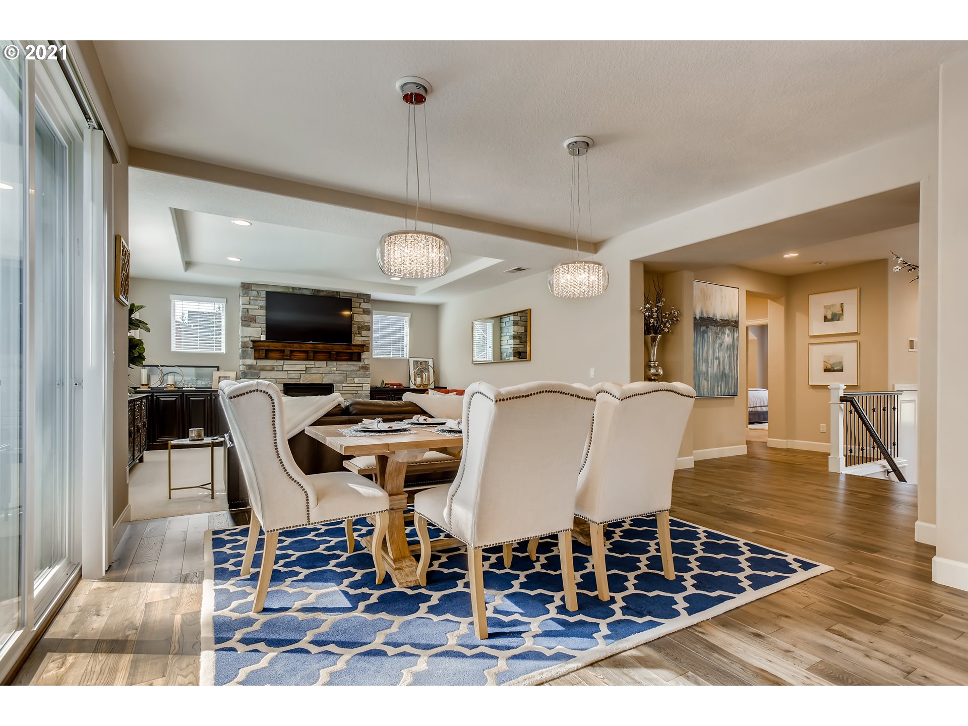 18634 Bryant Road Lake Oswego, OR 97034 - Photo 10 of 32 Gallery Image 10