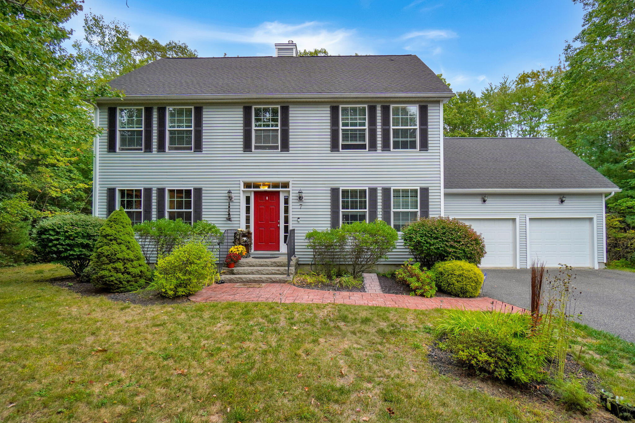7 Stanley Street Old Orchard Beach, ME 04064 - Photo 4 of 39 4-web-or-mls-DSC02580-2