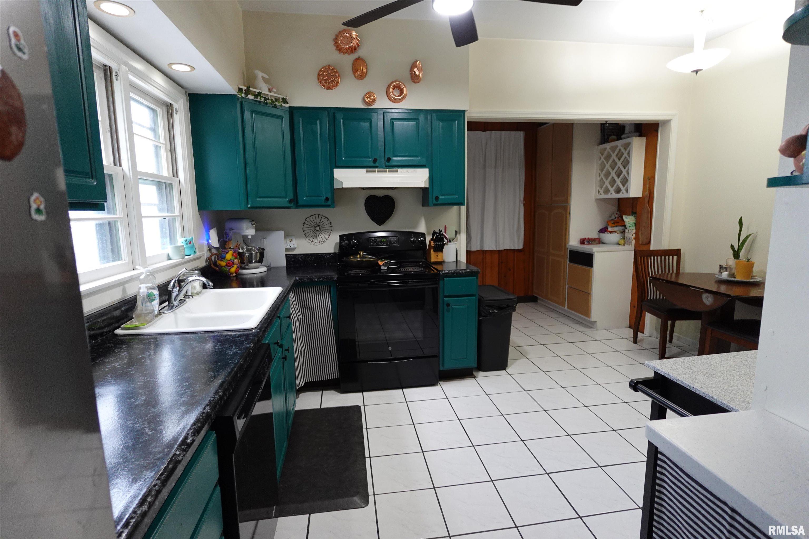 216 North 18th Street Quincy, IL 62301 - Photo 7 of 22