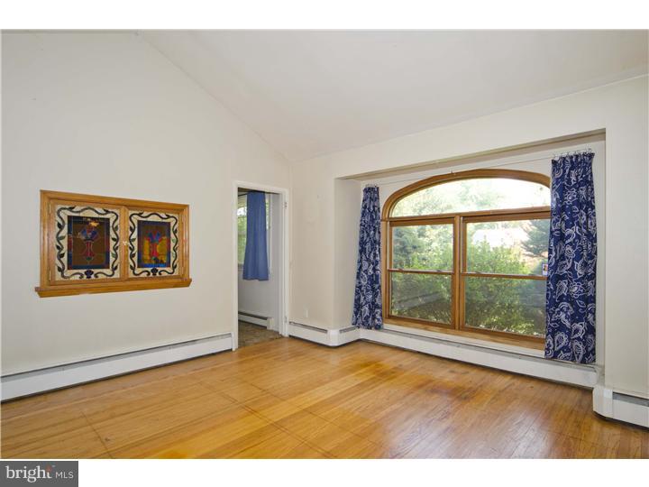 1128 Sparrow Road Audubon, PA 19403 - Photo 3 of 20 Living Room