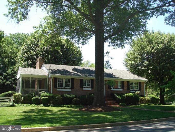 7337 Pinecastle Road Falls Church, VA 22043 - Photo 1 of 30 Exterior (Main)