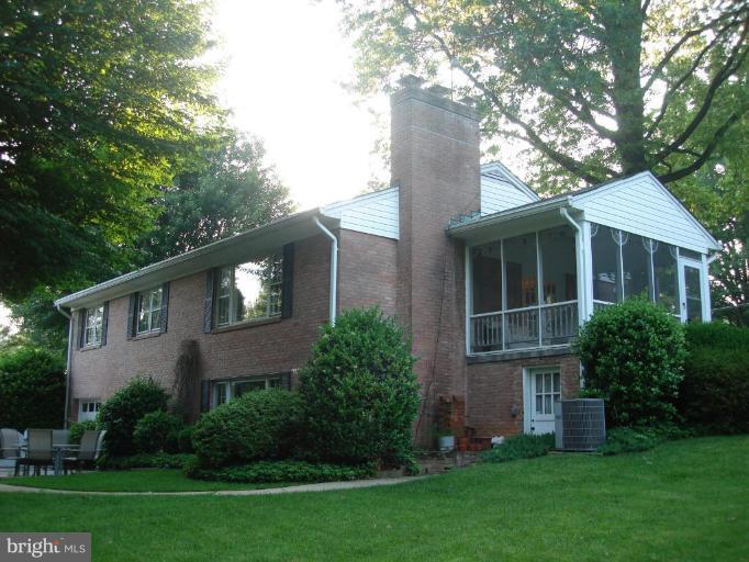 7337 Pinecastle Road Falls Church, VA 22043 - Photo 12 of 30 Exterior #3
