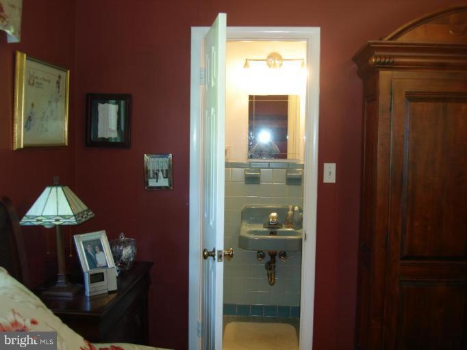 7337 Pinecastle Road Falls Church, VA 22043 - Photo 20 of 30 Master Bath