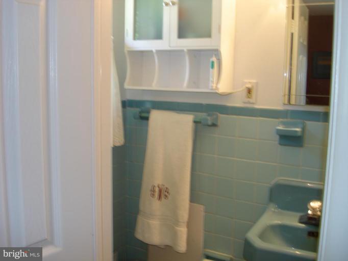 7337 Pinecastle Road Falls Church, VA 22043 - Photo 28 of 30 Master Bath #2