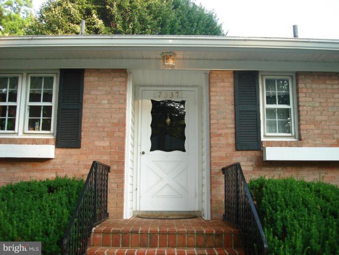 7337 Pinecastle Road Falls Church, VA 22043 - Photo 5 of 30 Exterior #2