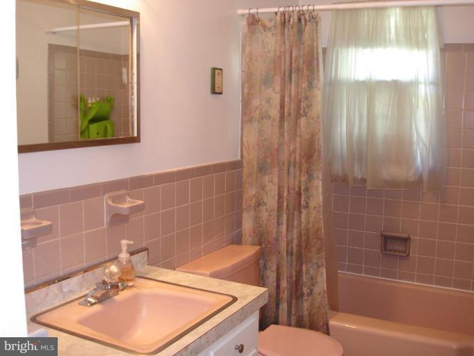 7337 Pinecastle Road Falls Church, VA 22043 - Photo 9 of 30 Bath #1