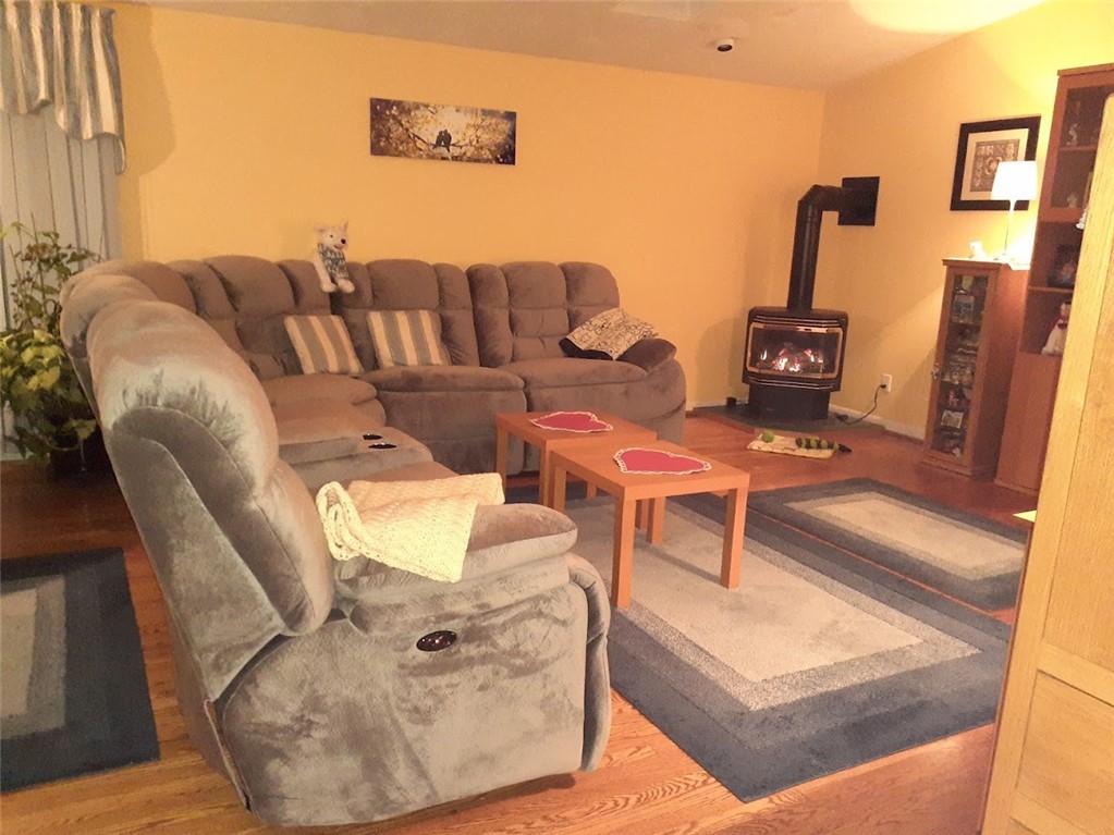 50 Greenview Drive Rochester, NY 14620 - Photo 19 of 25 Family room