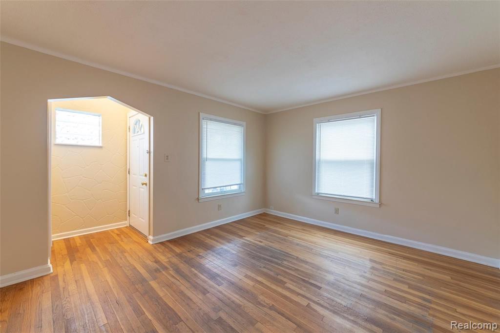 23737 Normandy Avenue Eastpointe, MI 48021 - Photo 3 of 18