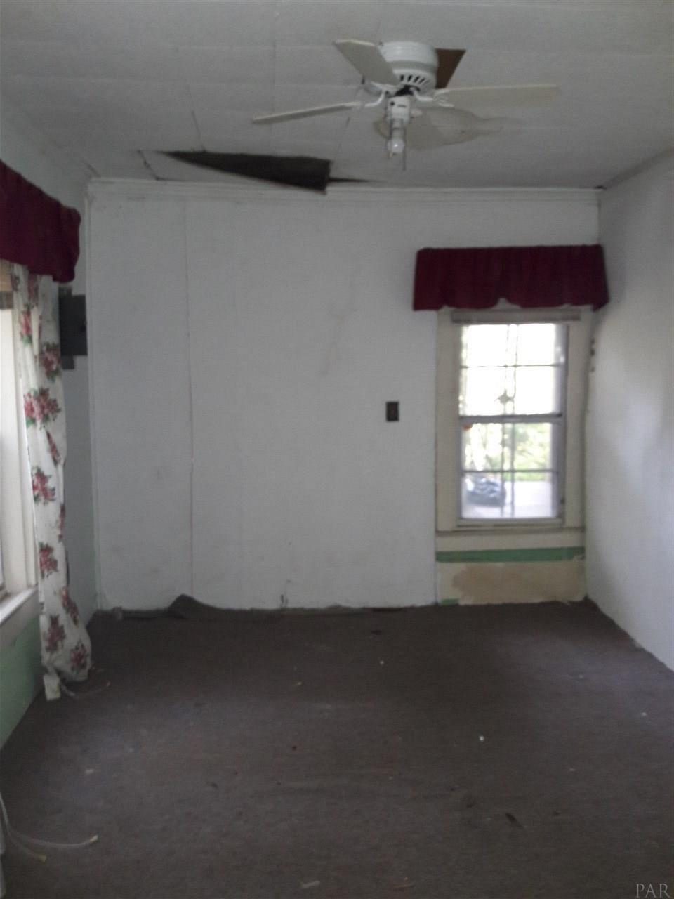 1670 Elmhurst Road Pensacola, FL 32505 - Photo 12 of 24 Gallery Image 12
