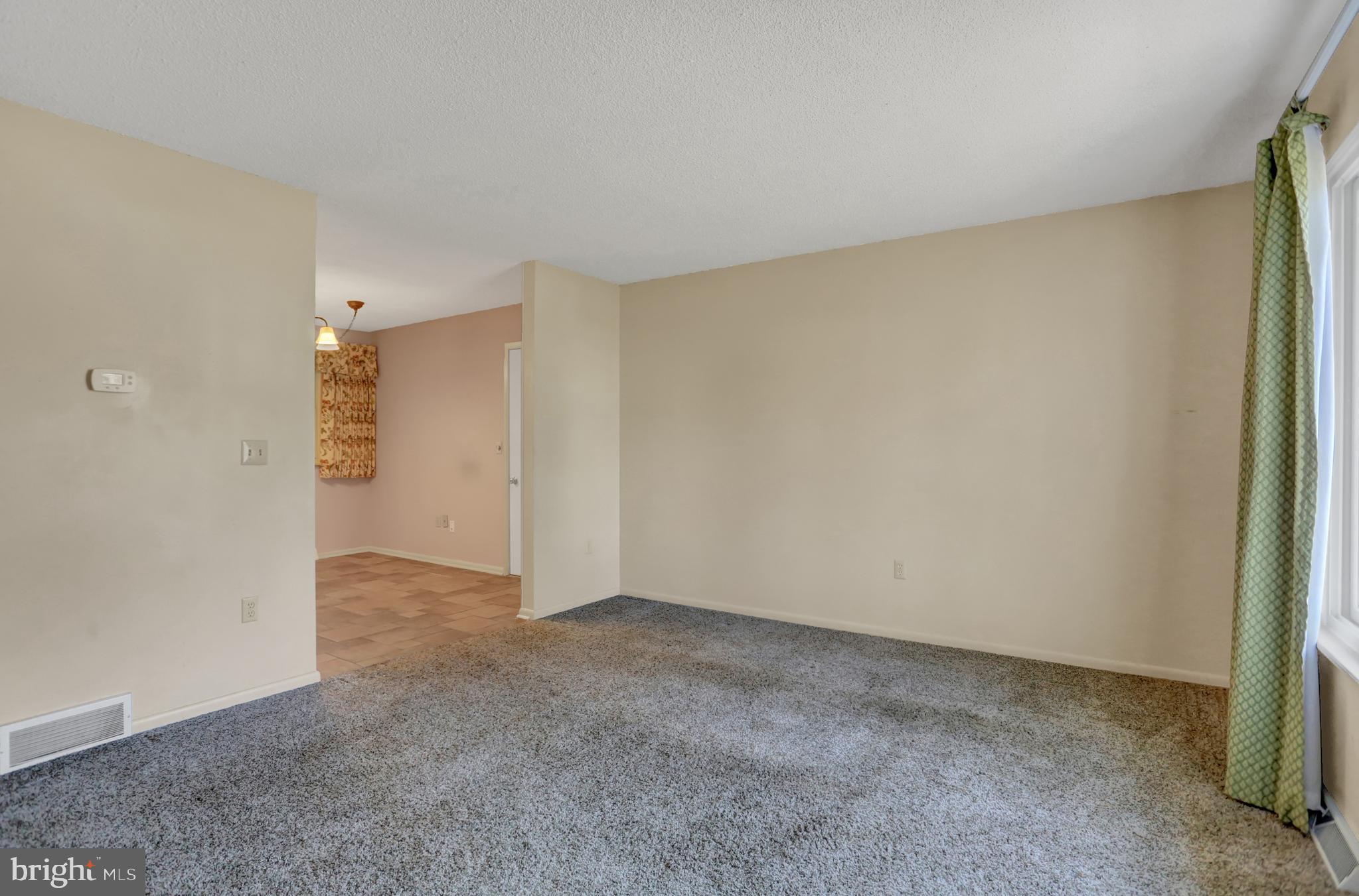 3610 Harrowgate Road York, PA 17402 - Photo 3 of 39 Gallery Image 3