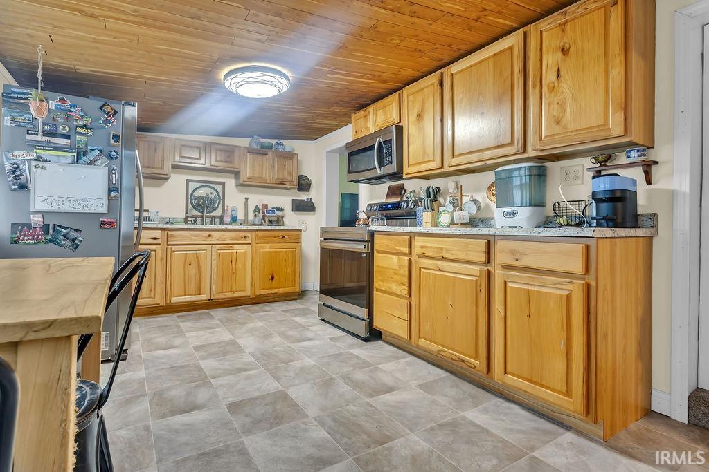 445 Rogers Road West Bloomington, IN 47403 - Photo 9 of 37 Gallery Image 9