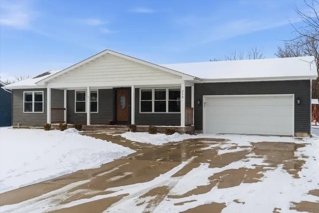 $350,000 | 214 Garnett Avenue, Winthrop Harbor, IL 60096