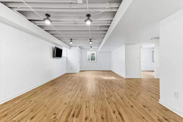 $350,000 | 214 Garnett Avenue, Winthrop Harbor, IL 60096