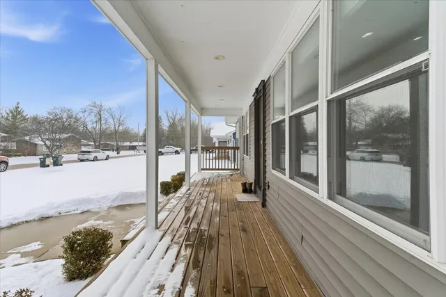 $350,000 | 214 Garnett Avenue, Winthrop Harbor, IL 60096