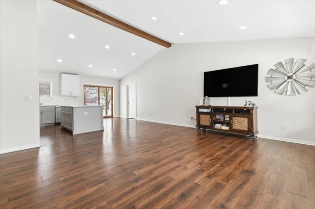 $350,000 | 214 Garnett Avenue, Winthrop Harbor, IL 60096