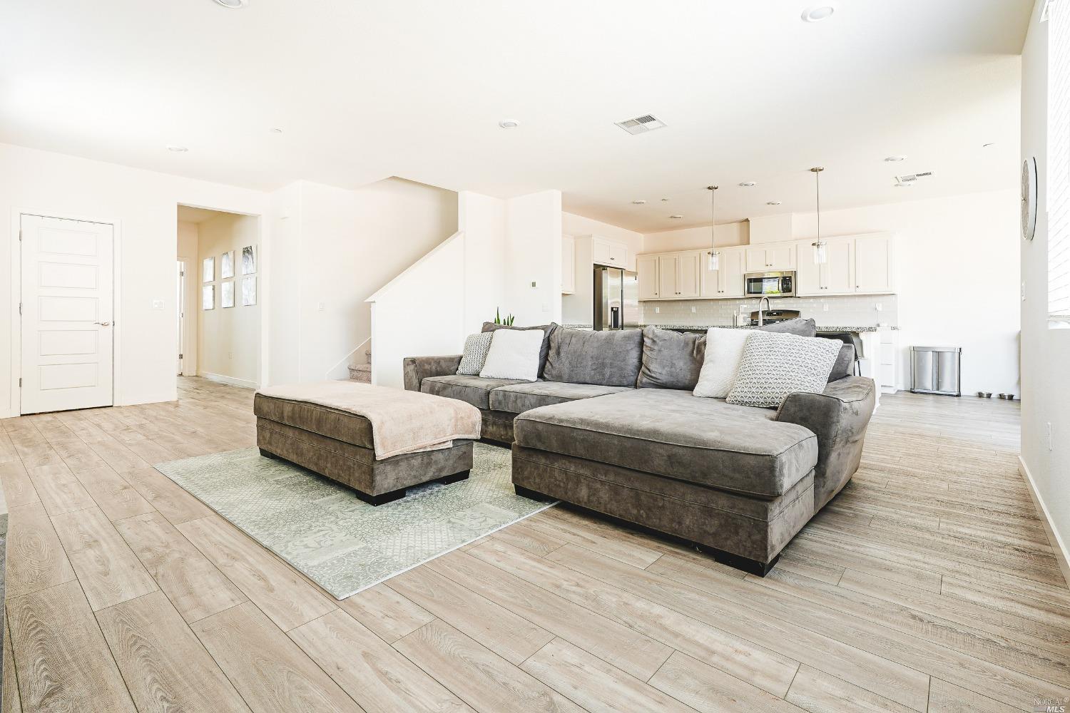 1344 Horizon Circle Fairfield, CA 94533 - Photo 14 of 45