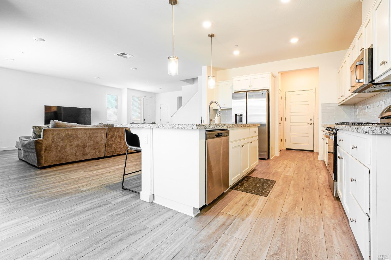 1344 Horizon Circle Fairfield, CA 94533 - Photo 8 of 45