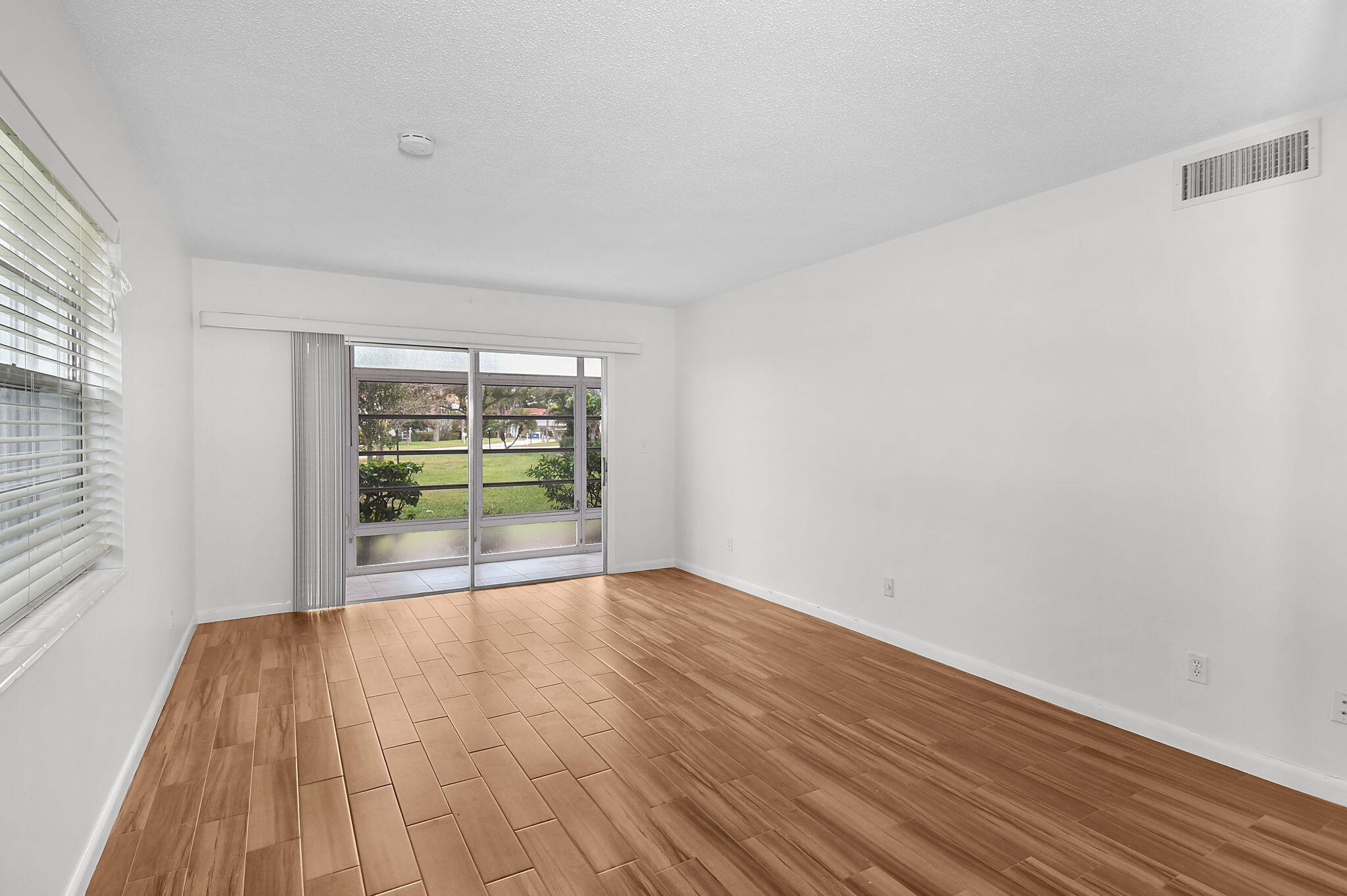 2600 Southeast Ocean Boulevard, Unit S7 Stuart, FL 34996 - Photo 11 of 38 11-web-or-mls-500_4411