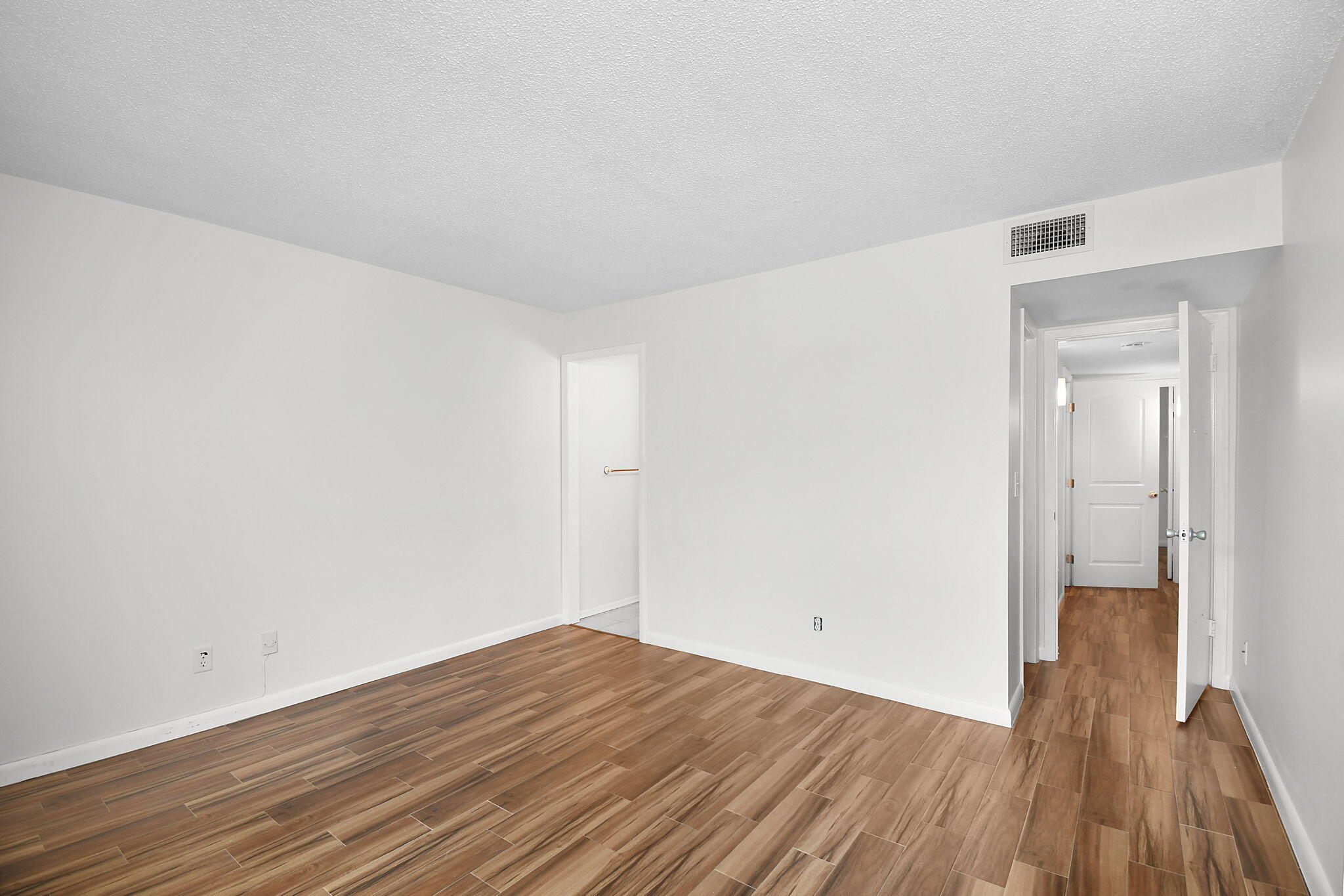 2600 Southeast Ocean Boulevard, Unit S7 Stuart, FL 34996 - Photo 13 of 38 26-web-or-mls-500_4486