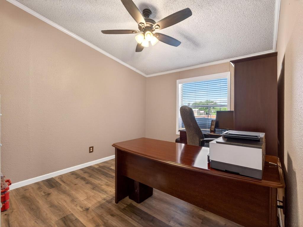 13051 Cherokee Road Sanger, TX 76266 - Photo 9 of 40 Bedroom or Office space
