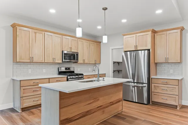 $319,900 | 404 East Sherman Street, St. Joseph, IL 61873