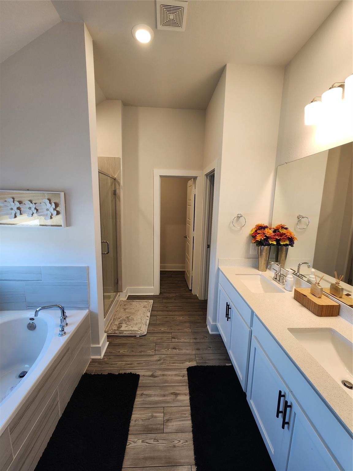 10603 Whitejacket Conroe, TX 77385 - Photo 6 of 16 Primary Bathroom