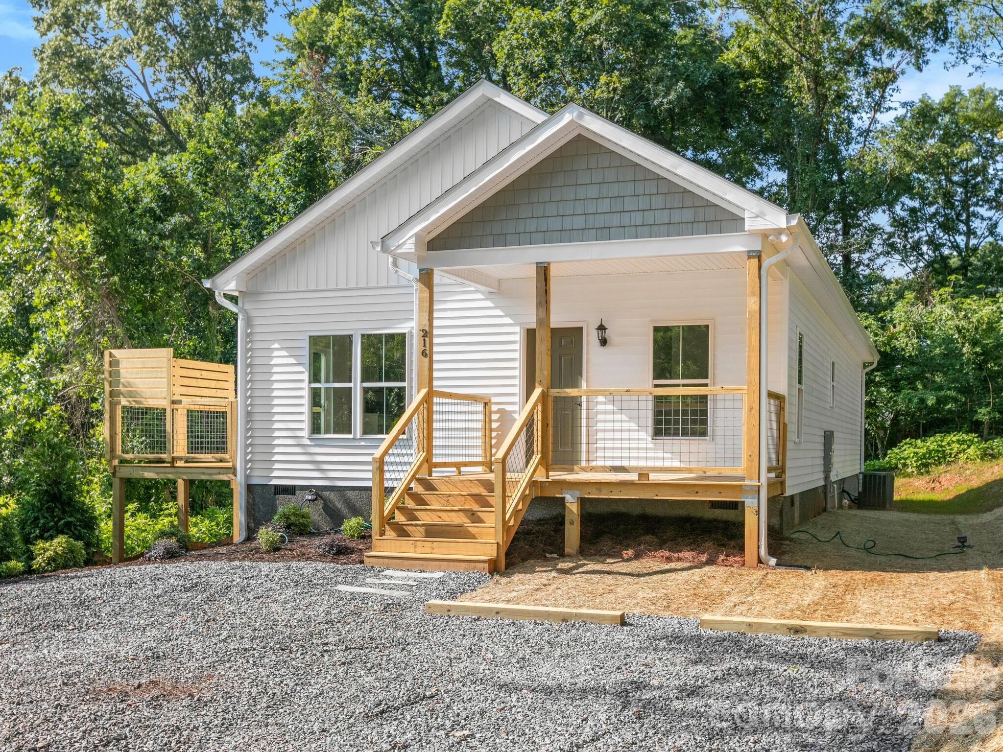 216 Lower Edgewood Road Candler, NC 28715 - Photo 6 of 32