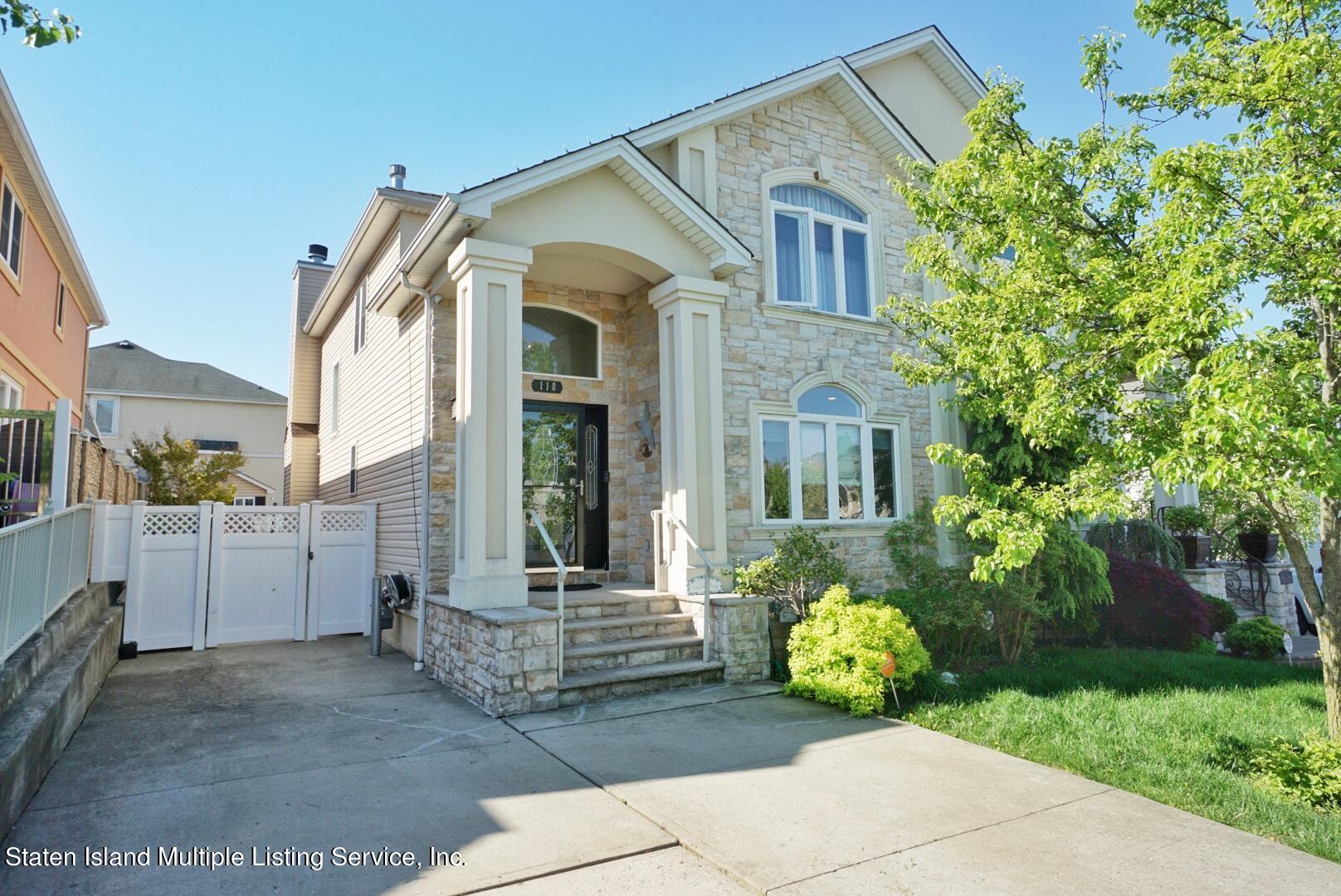 118 Covington Circle Staten Island, NY 10312 - Photo 1 of 41 (1) FRONT