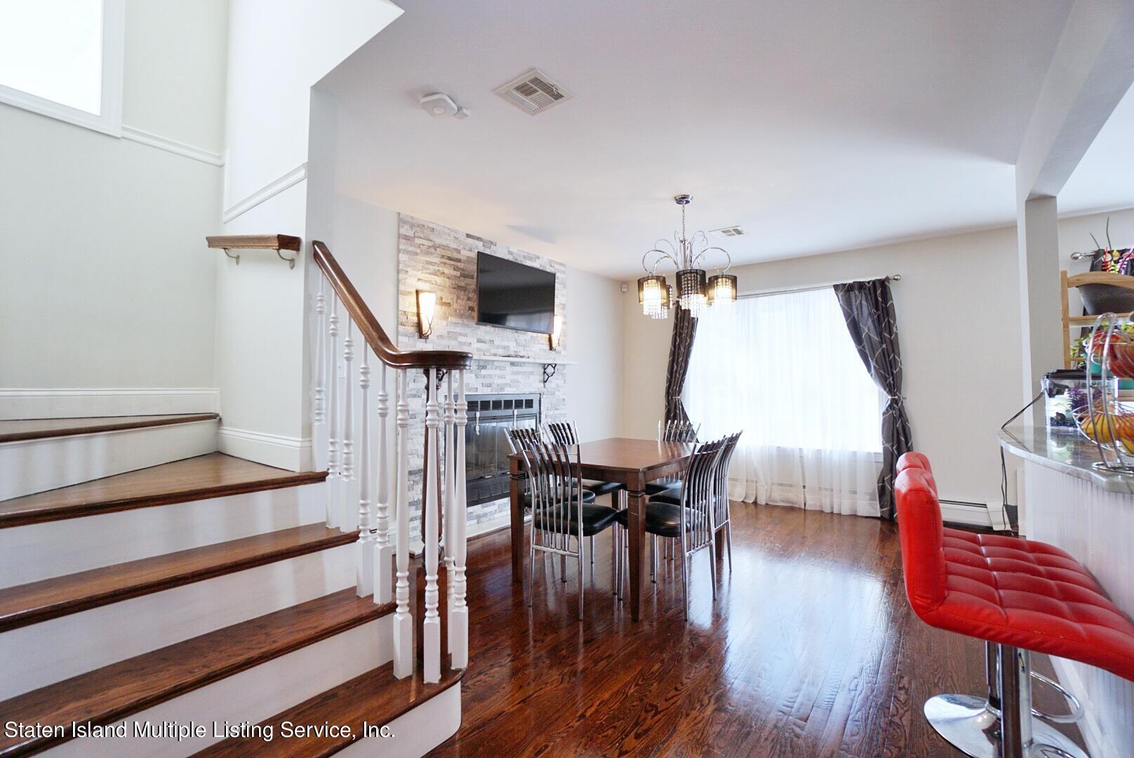 118 Covington Circle Staten Island, NY 10312 - Photo 15 of 41 (15) DINING ROOM KITCHEN