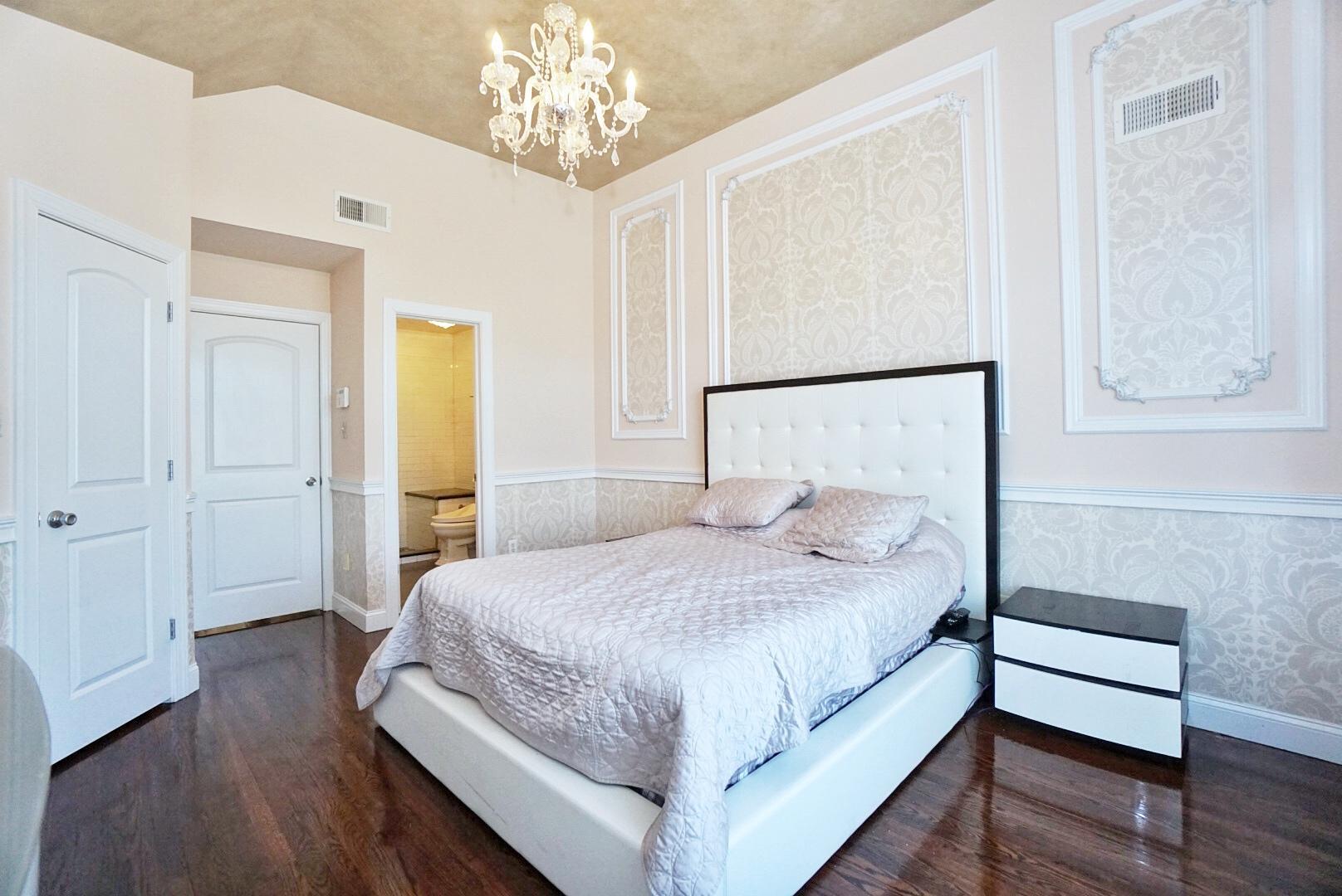 118 Covington Circle Staten Island, NY 10312 - Photo 18 of 41 (18) MASTER BEDROOM