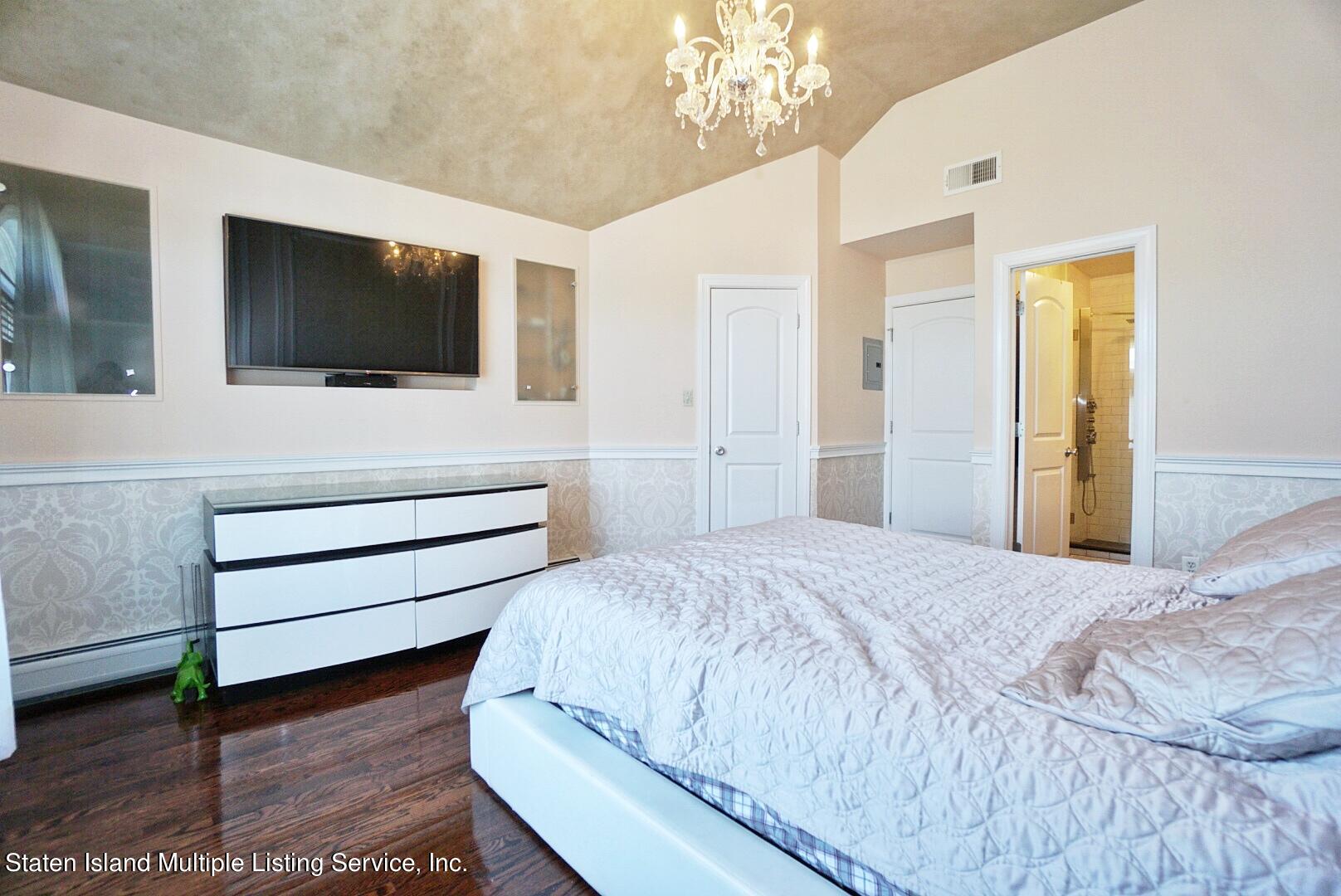 118 Covington Circle Staten Island, NY 10312 - Photo 20 of 41 (20) MASTER BEDROOM